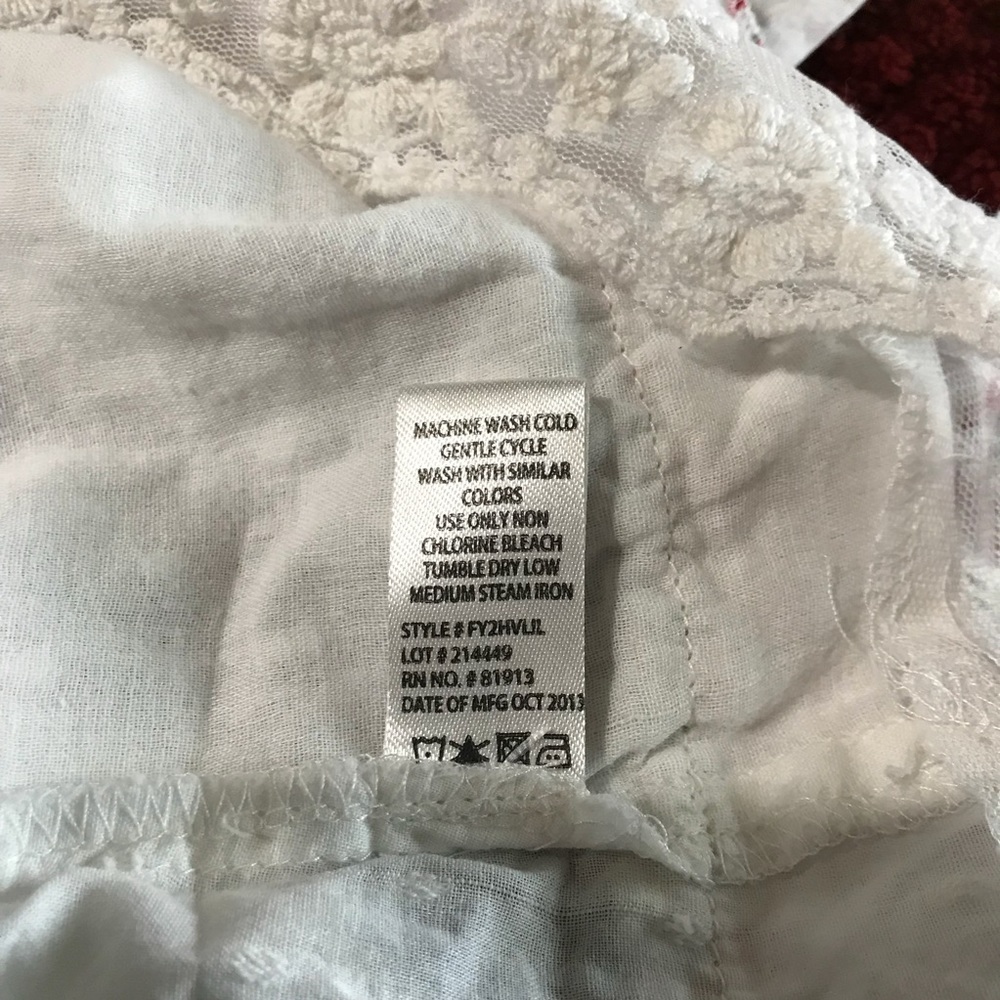 Free Planet white top size 6 - Picture 4 of 4